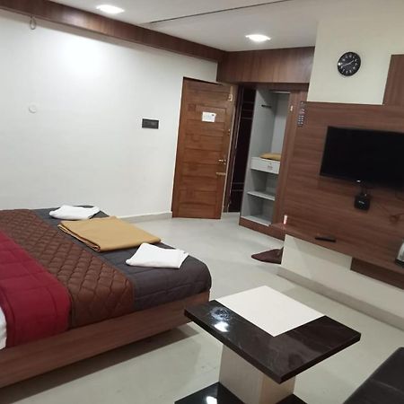 Grand Meridian Vinnamangalam Exterior foto