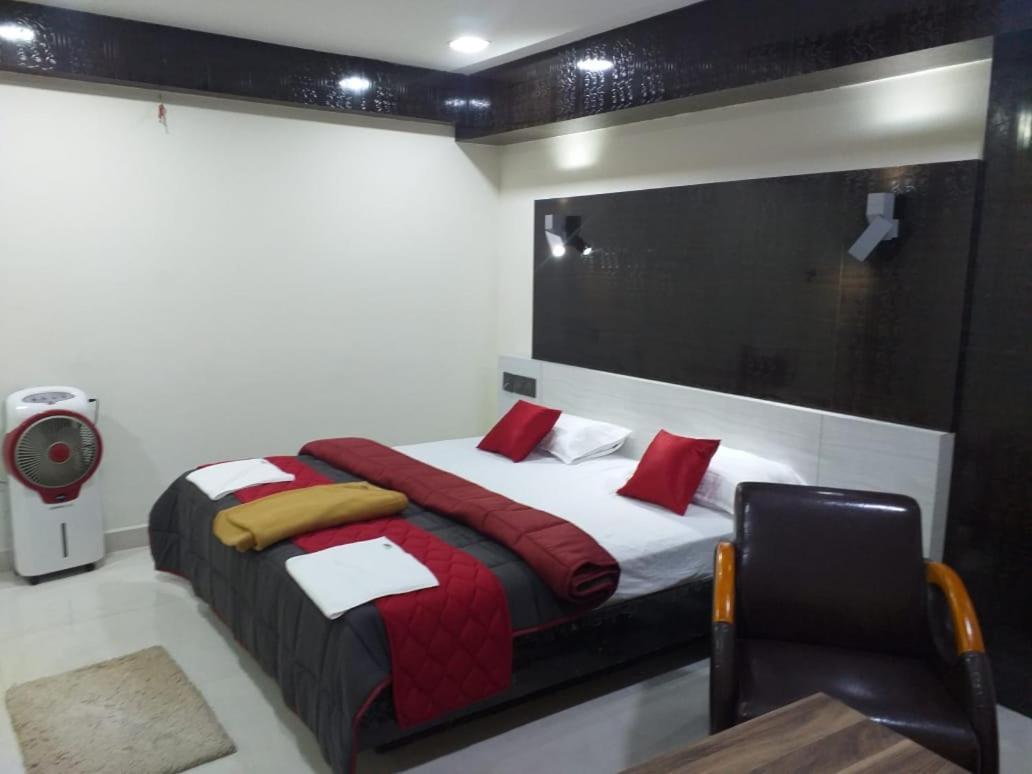 Grand Meridian Vinnamangalam Exterior foto