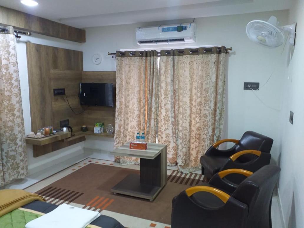 Grand Meridian Vinnamangalam Exterior foto