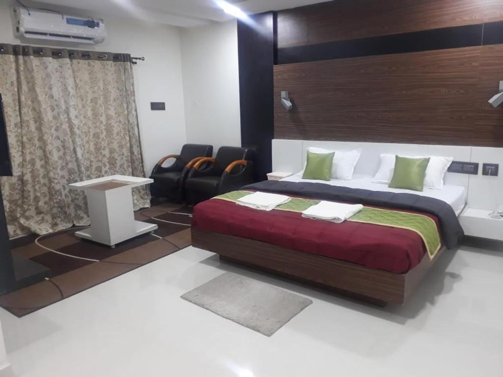 Grand Meridian Vinnamangalam Exterior foto