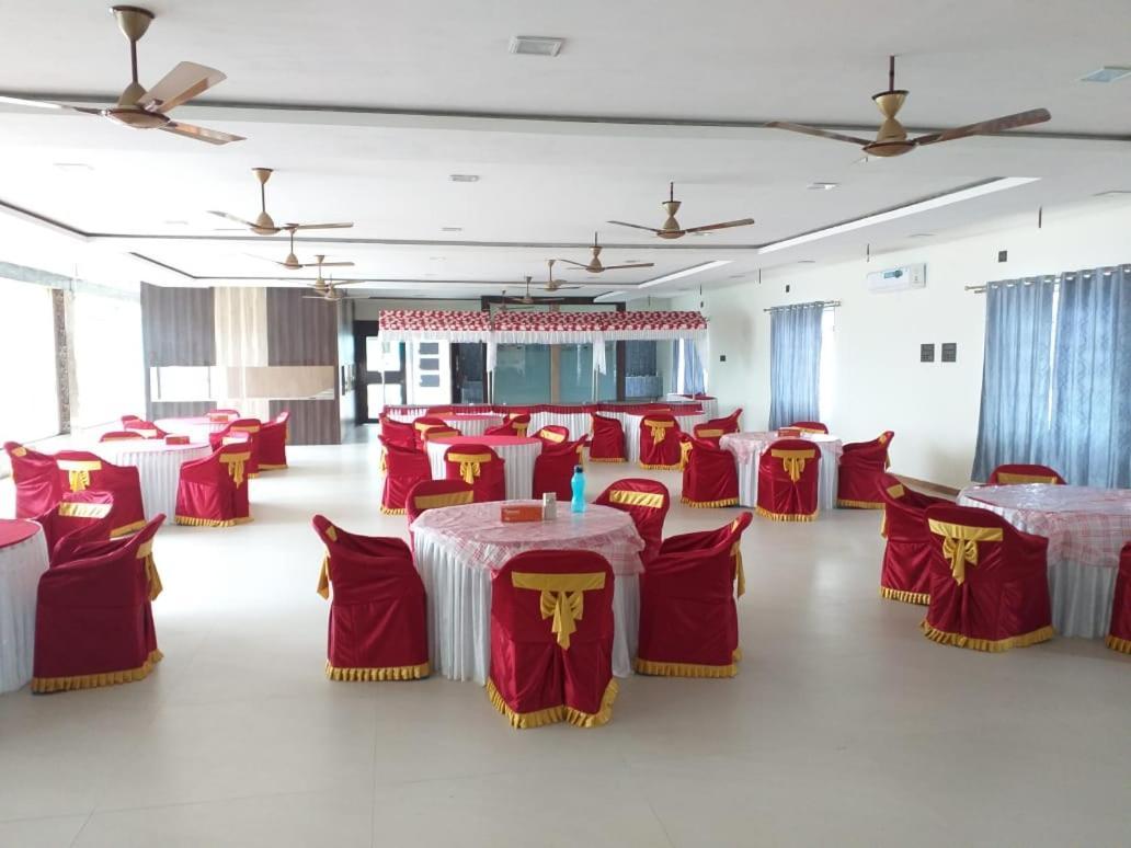 Grand Meridian Vinnamangalam Exterior foto