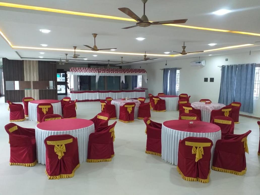 Grand Meridian Vinnamangalam Exterior foto