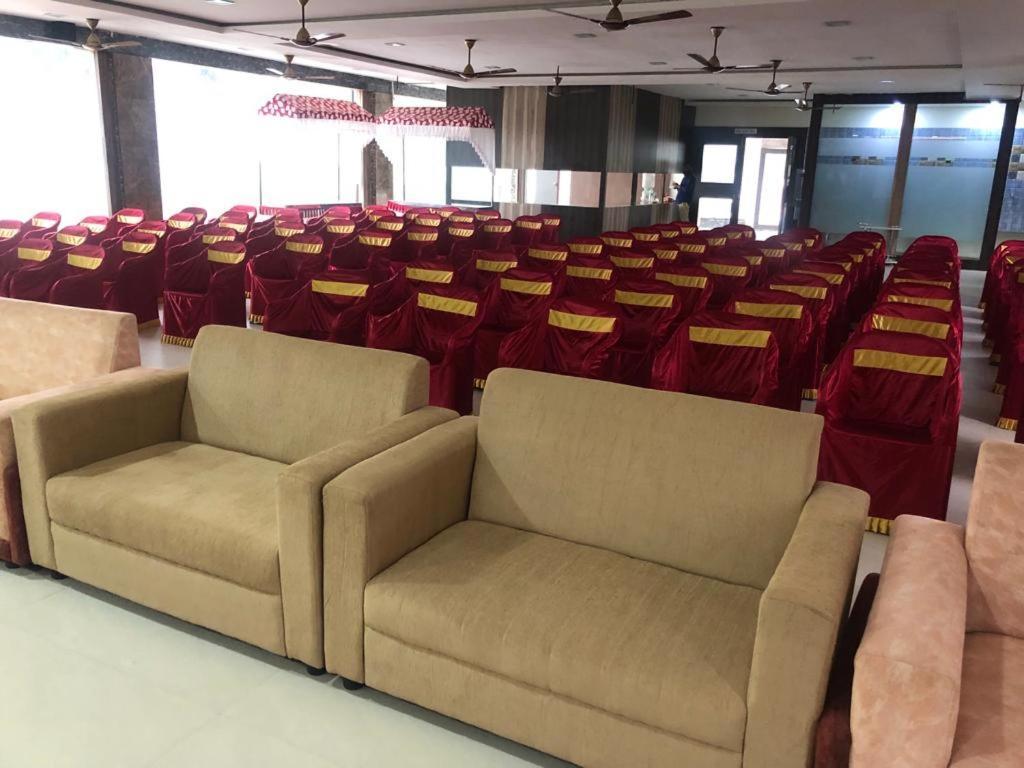 Grand Meridian Vinnamangalam Exterior foto