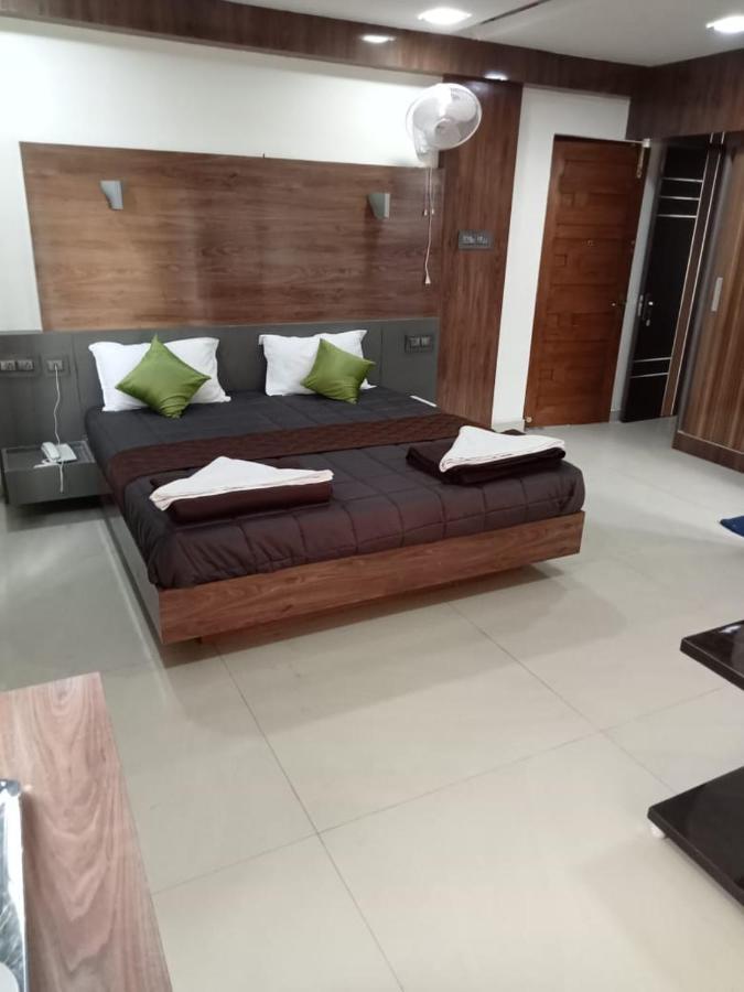 Grand Meridian Vinnamangalam Exterior foto