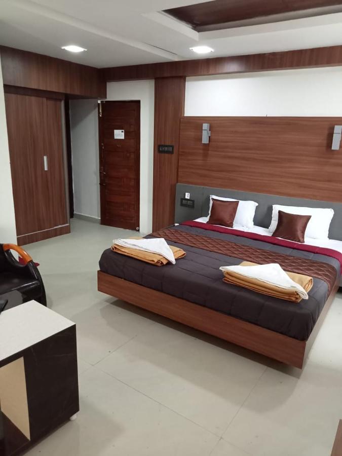 Grand Meridian Vinnamangalam Exterior foto
